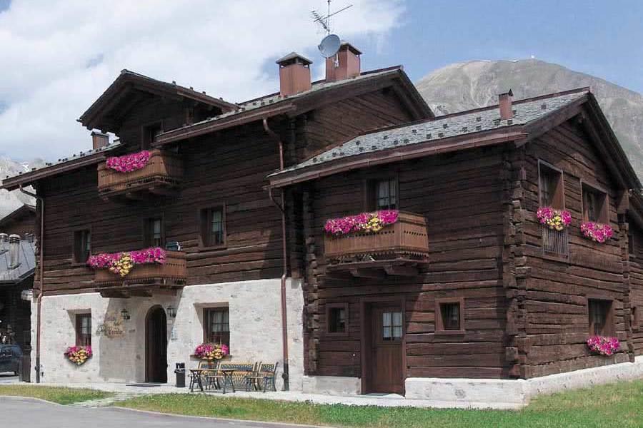 FREE SKI Hotel Garni BAITA CECILIA