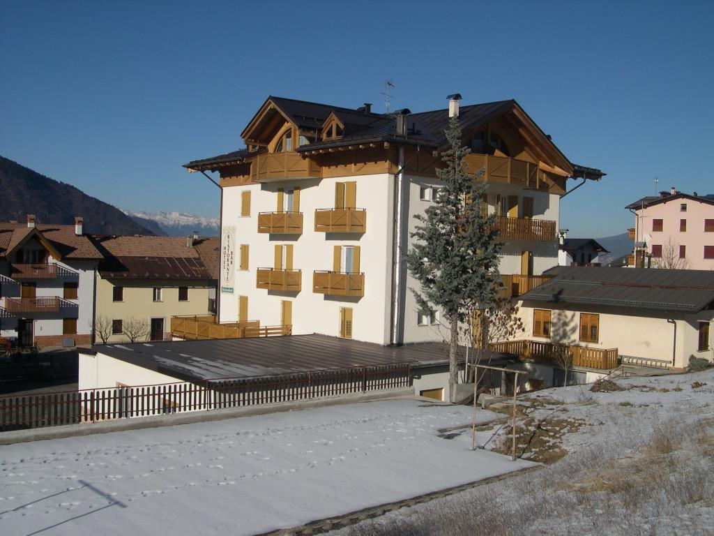 Hotel AURORA Cavedago