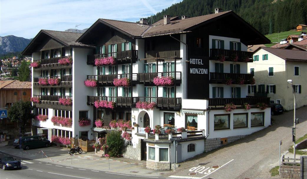 Hotel MONZONI