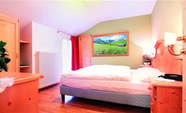 Hotely RULETA - VAL DI FASSA _dvoulůžkový pokoj