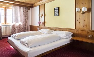 Hotel SPORTHOTEL KURZRAS_dvoulůžkový pokoj