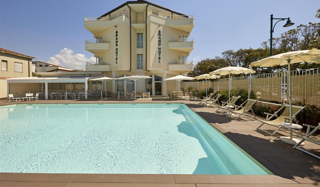 GRAND HOTEL