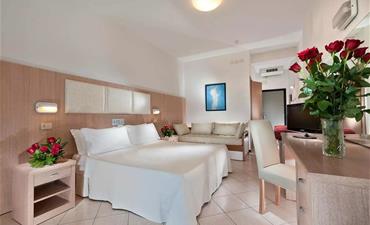 Hotel CORMORAN_dvoulůžkový pokoj s možností 1 přistýlky